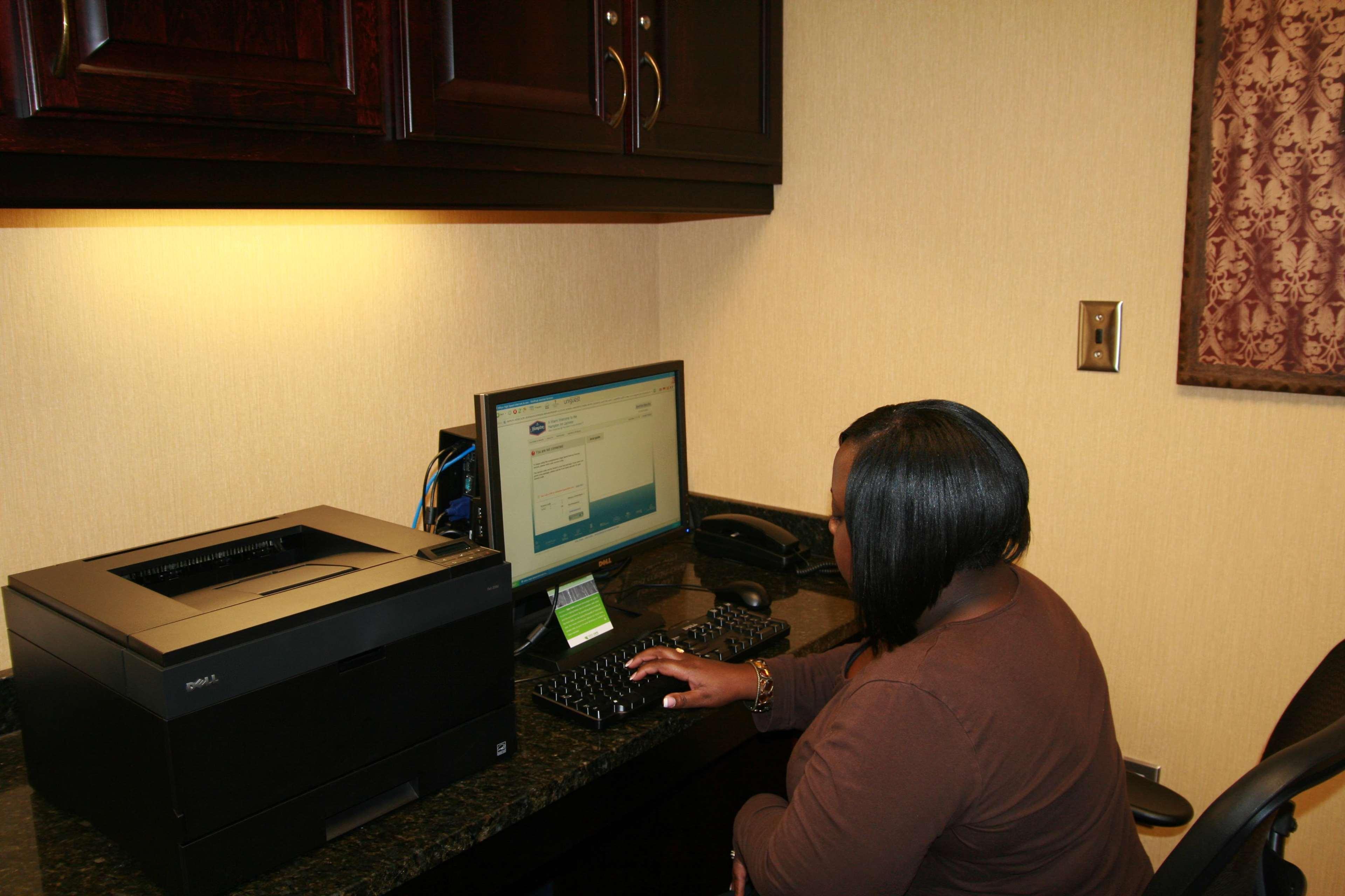 Hampton Inn Jackson-College Avenue Facilidades foto