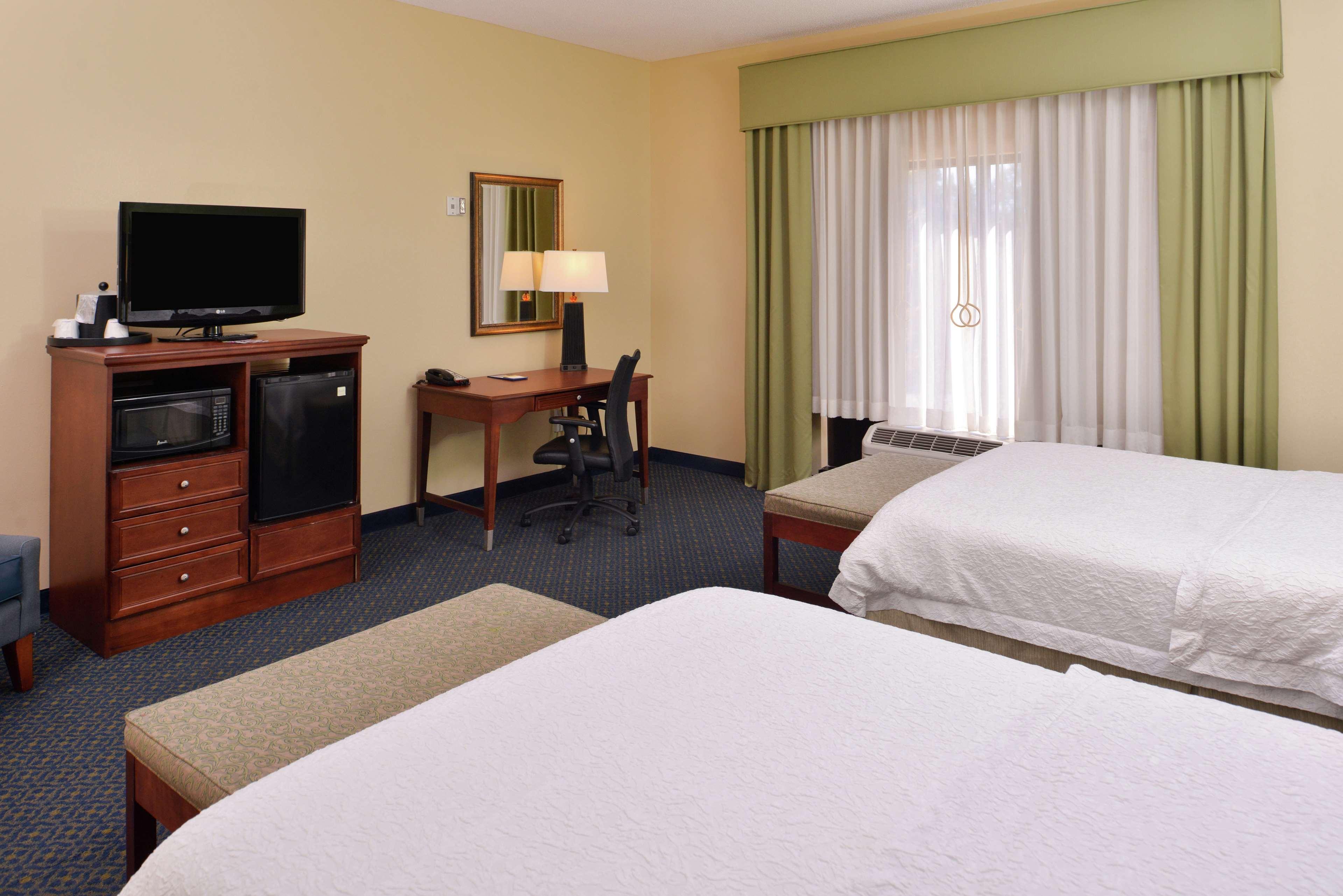 Hampton Inn Jackson-College Avenue Exterior foto