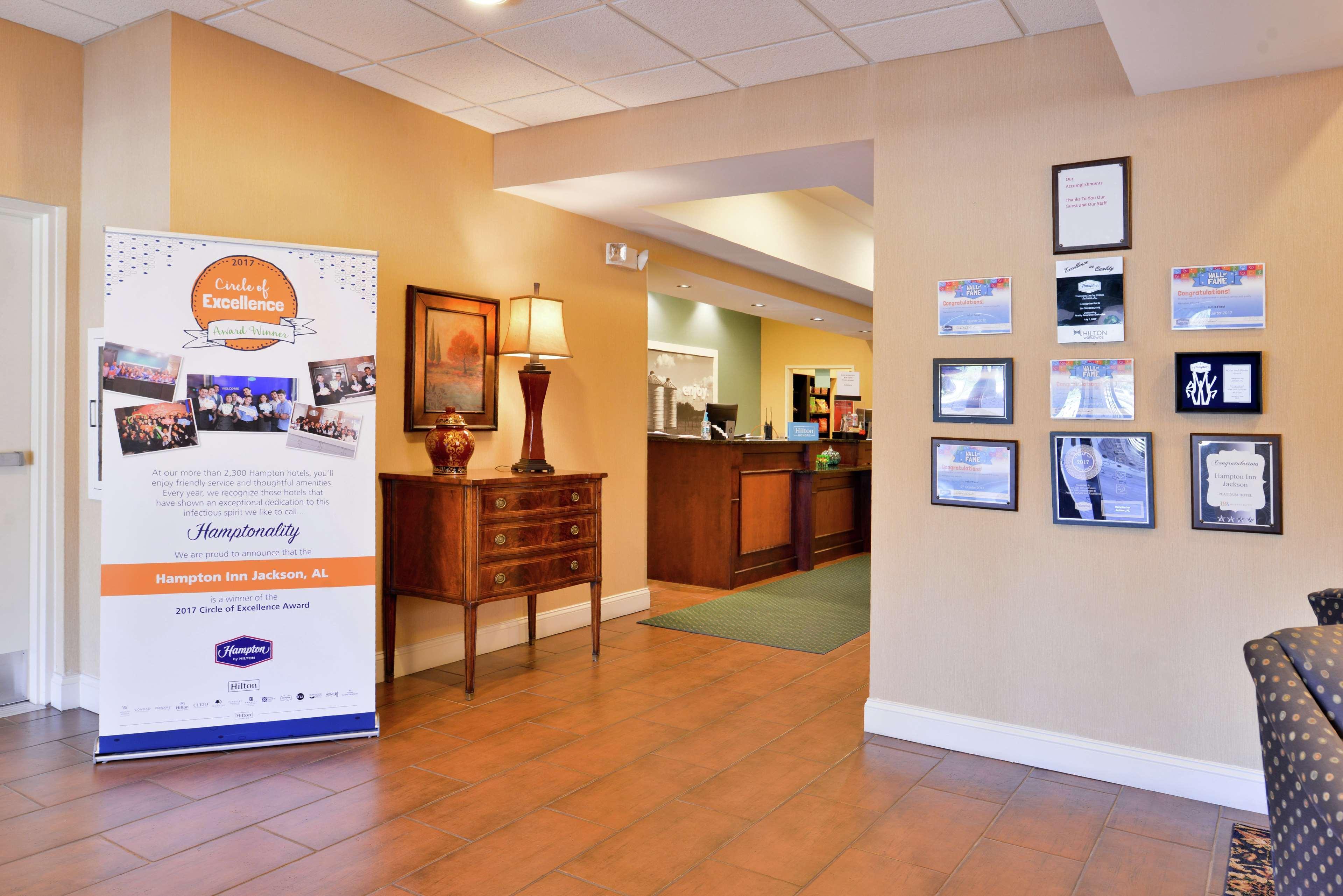 Hampton Inn Jackson-College Avenue Exterior foto